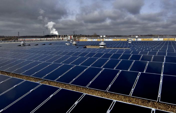Instalación fotovoltaica de 3MW en Michelin, Valladolid.