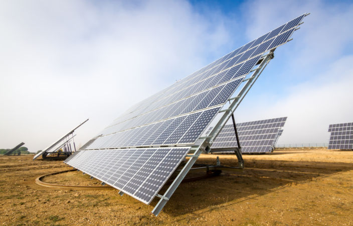 Instalación fotovoltaica de 1MW con seguidores en Villanueva de Duero, Valladolid.